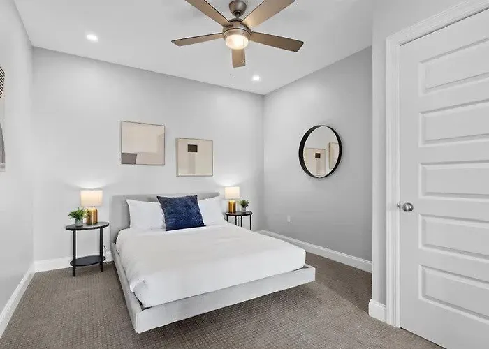 Cozysuites Trendy 1br Ppg Paints Arena Pitts * Pittsburgh