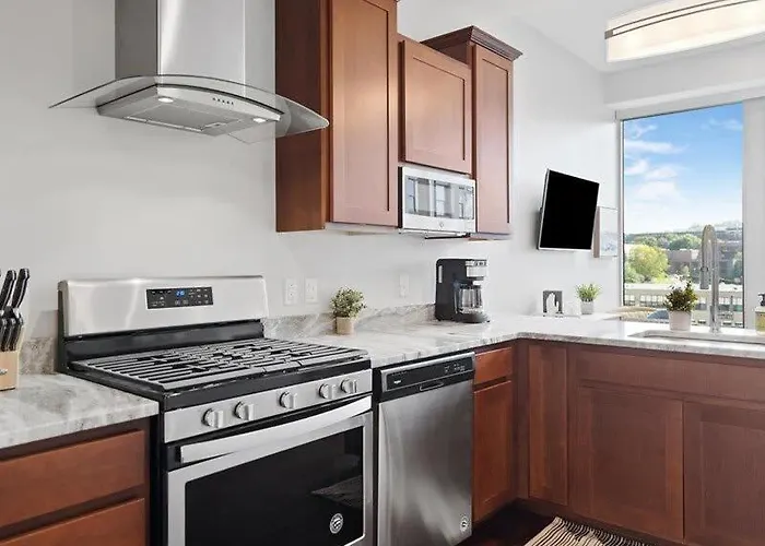Cozysuites Trendy 1br Ppg Paints Arena Pitts Apartment *