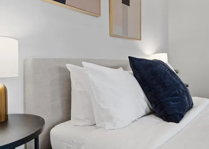 Cozysuites Trendy 1br Ppg Paints Arena Pitts *
